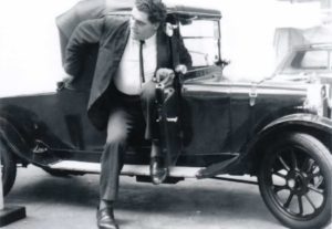 andre the giant in car